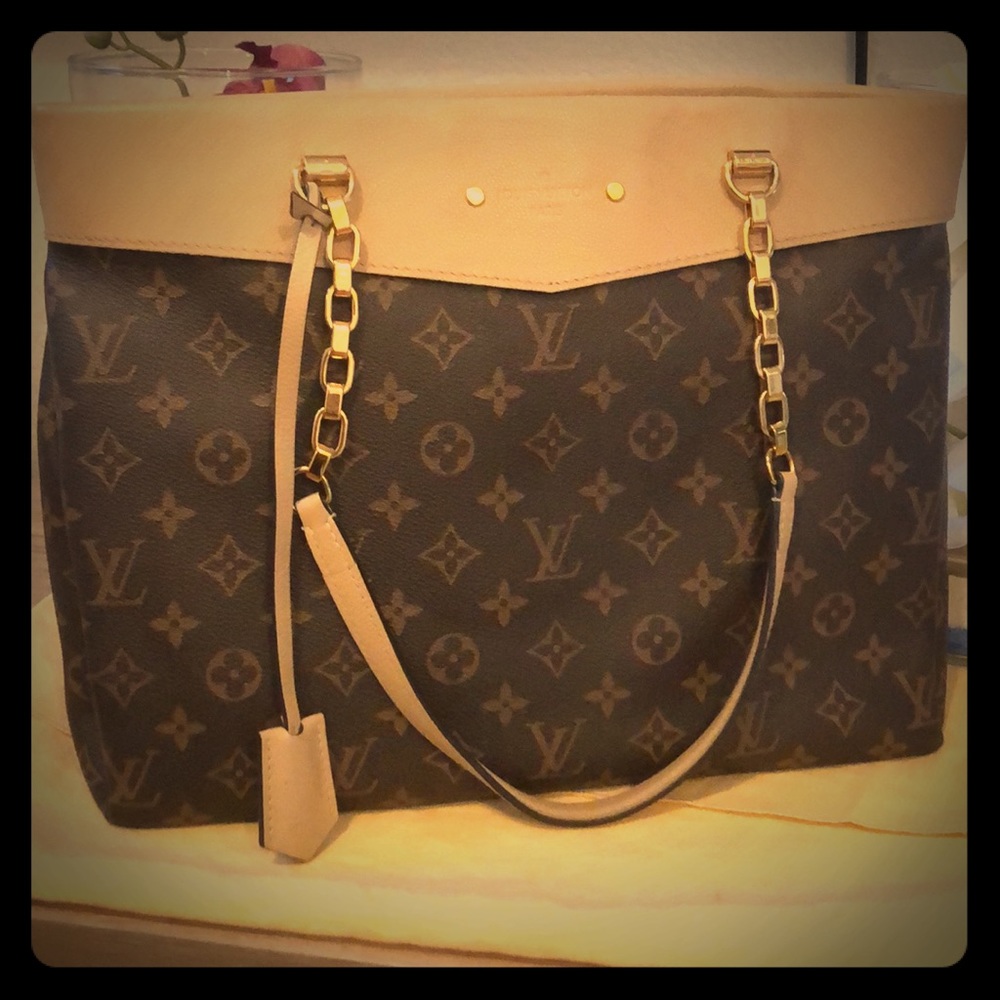 LV Pallas Chain Tote
